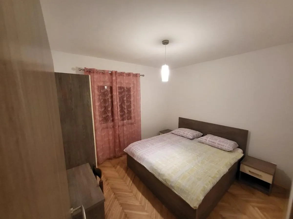 Padova 2 Apartment Banjol