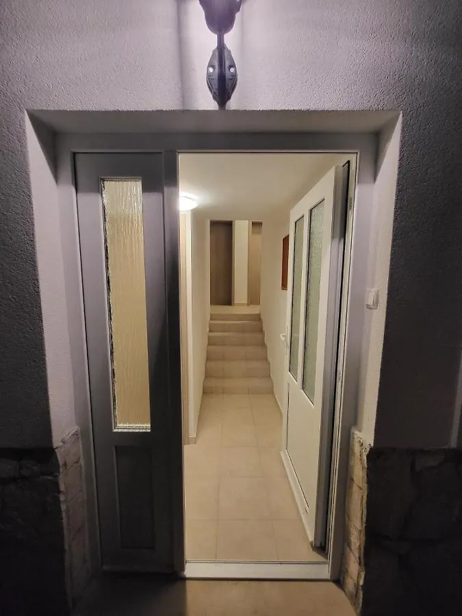 Padova 2 Apartment Banjol