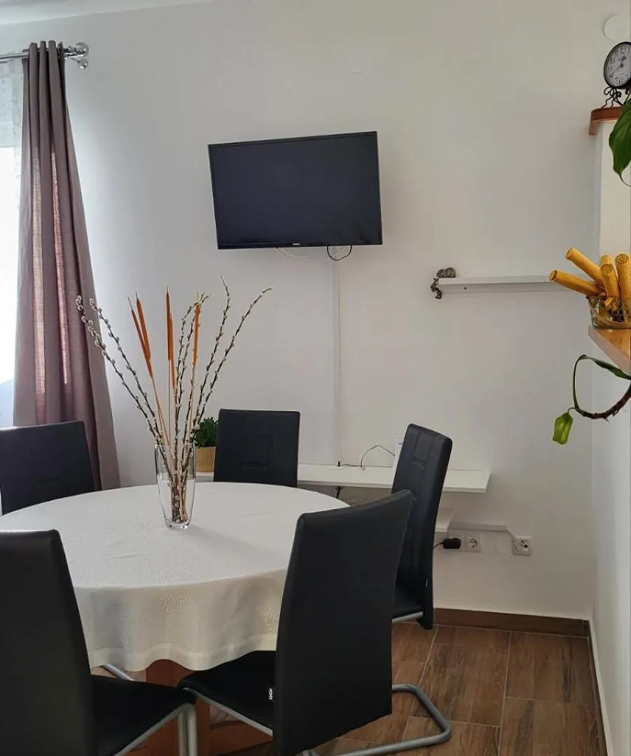 Padova 2 Apartment Banjol