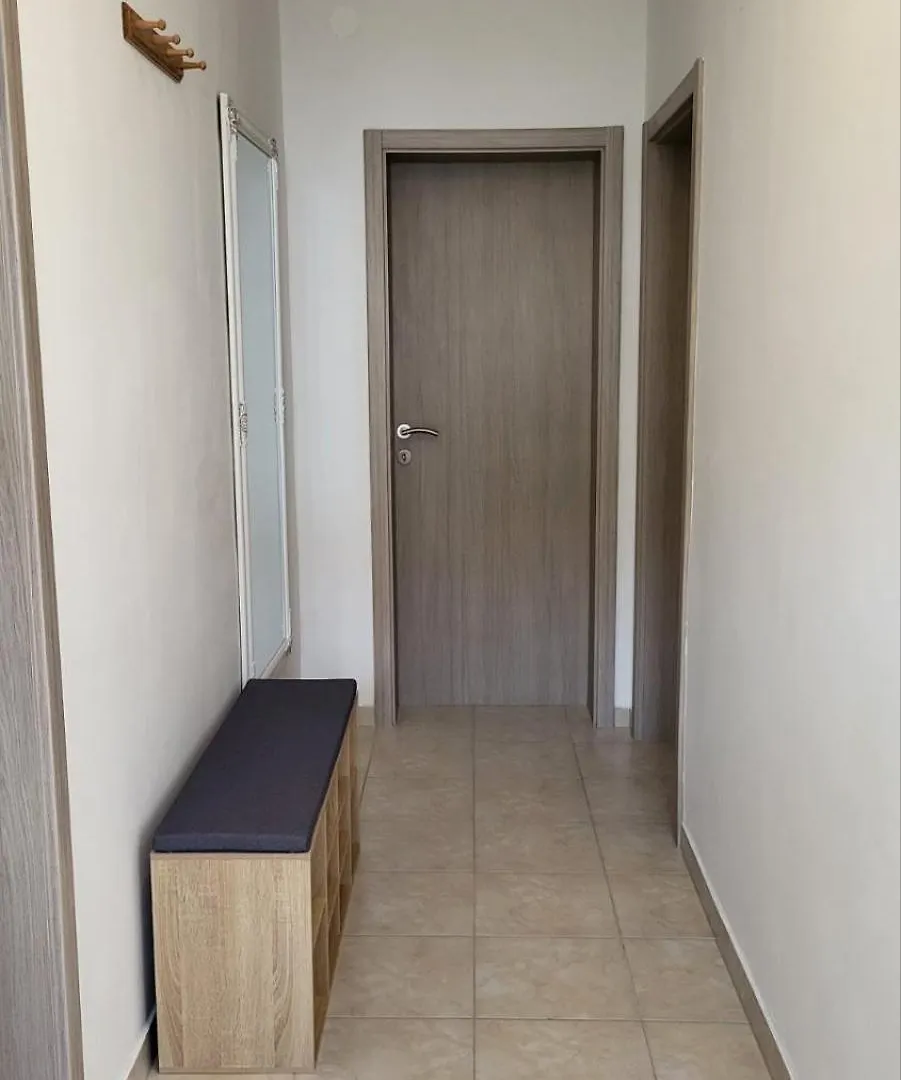 Padova 2 Apartment Banjol 0*,  Croatia