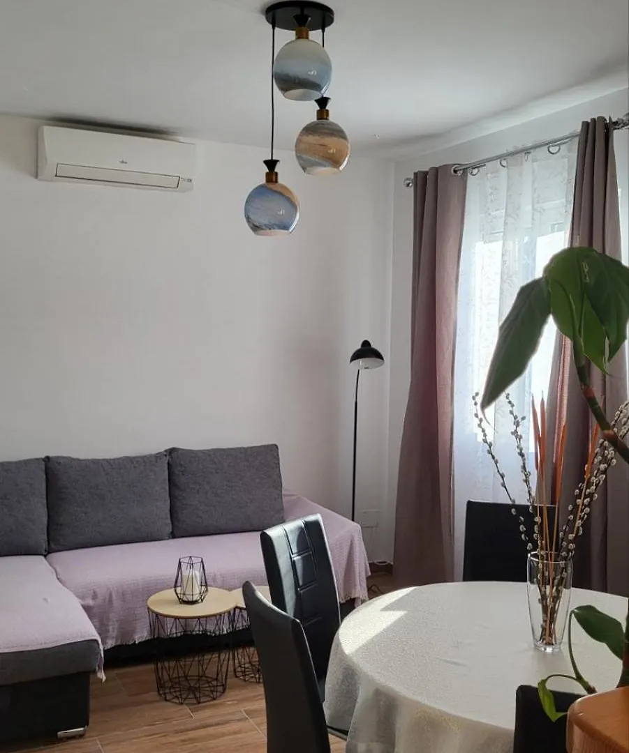 Padova 2 Apartment Banjol 0*,
